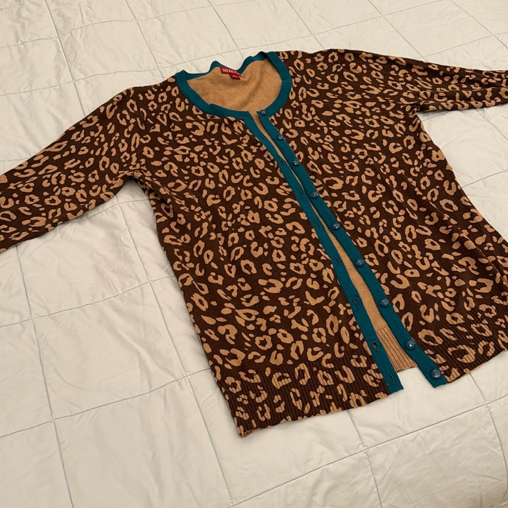 Light weight cardigan